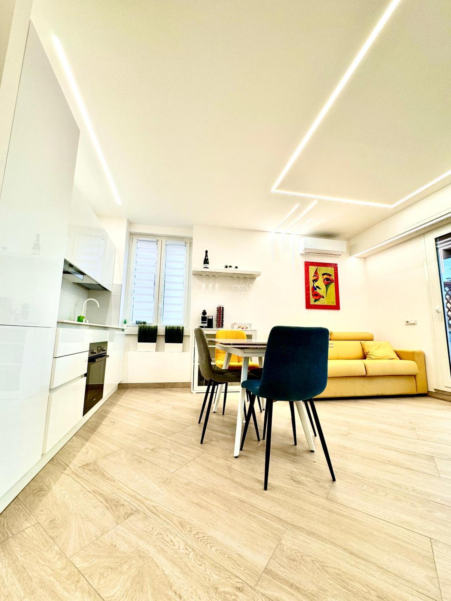 Luxury Apartment Togliatti Rome Luaran gambar